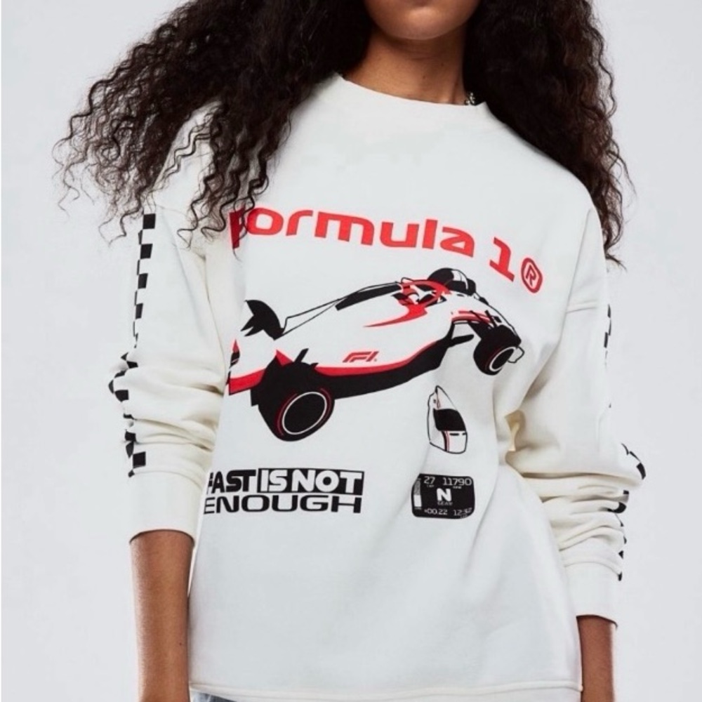 New H&M formula 1 Oversized Printed Sweatshirt White size M fast is not enough